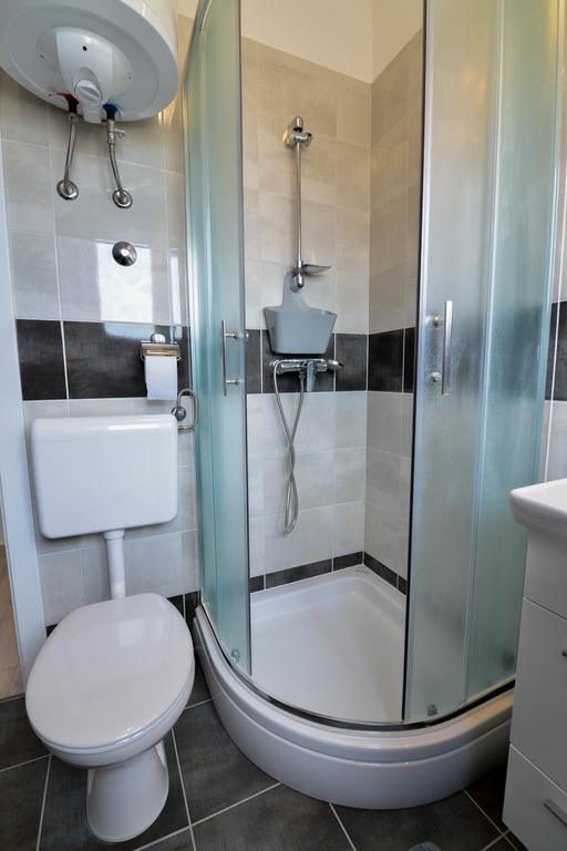Arta Appartement *